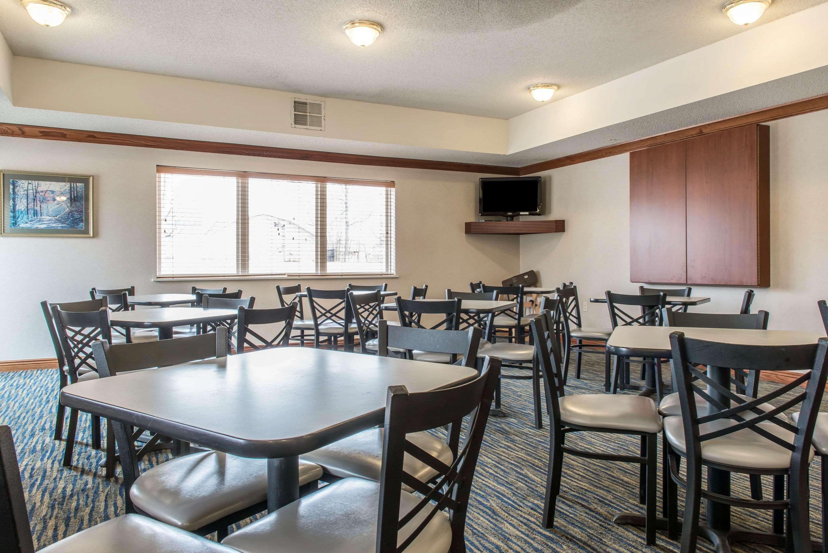 Quality Inn & Suites Titusville Exteriör bild
