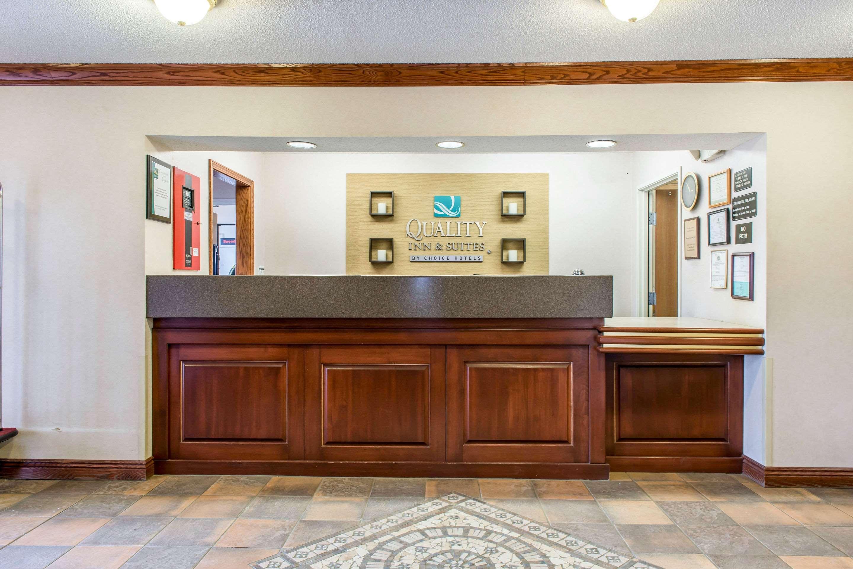 Quality Inn & Suites Titusville Exteriör bild