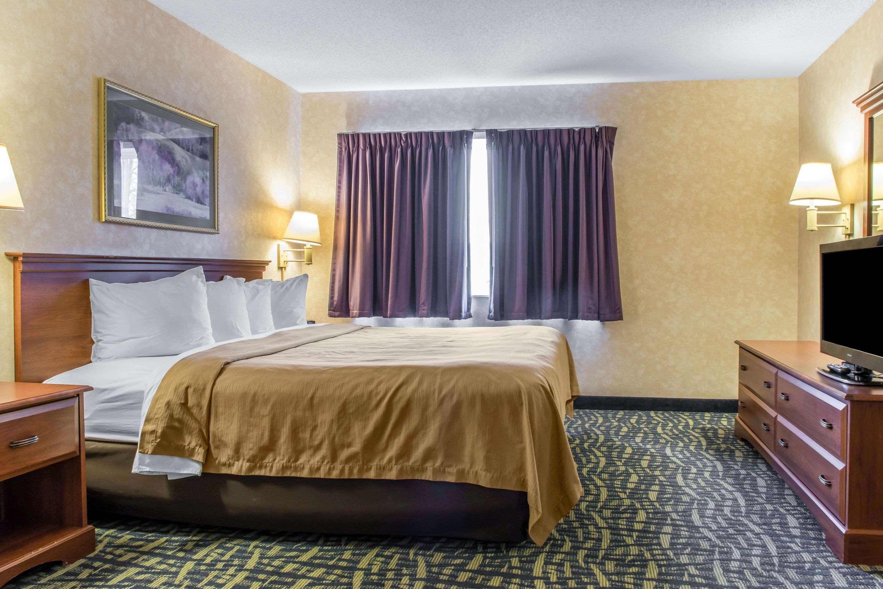 Quality Inn & Suites Titusville Exteriör bild