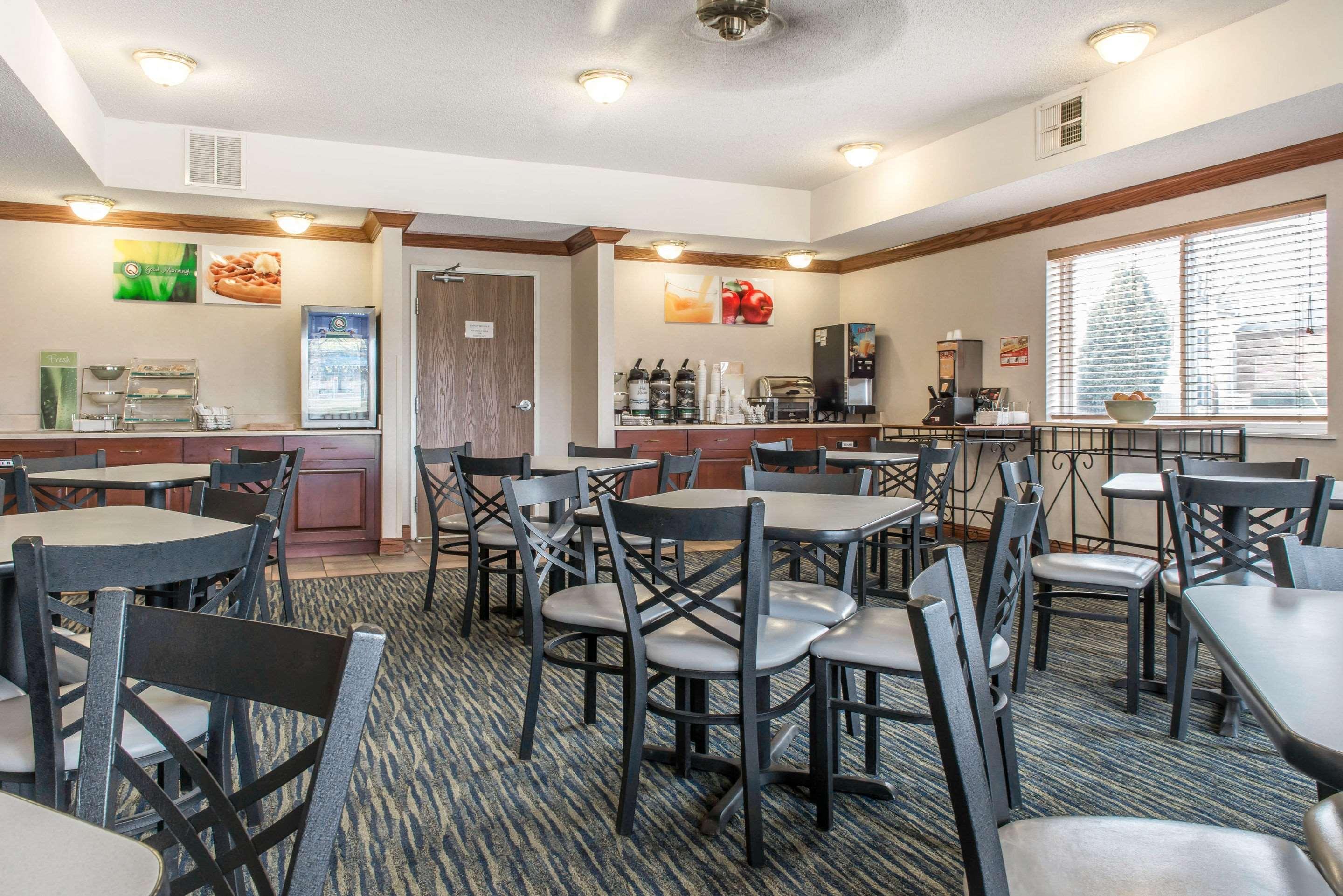 Quality Inn & Suites Titusville Exteriör bild